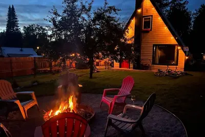 Image de 8 Minutes to Glacier National Park A-Frame With Hot Tub