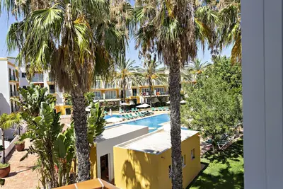 Image de Confortable, avec piscine