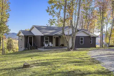Image de Maple Ridge - Ridge Road Scenic Cabins - Brimstone Recreation and Big South Fork