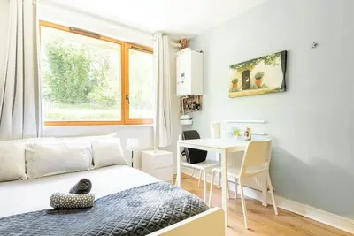 Image de Spacious room with a relaxing view