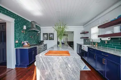 Image de Charming house located in beautiful downtown Manteno