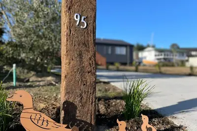 Image de Little Whio by the Lake