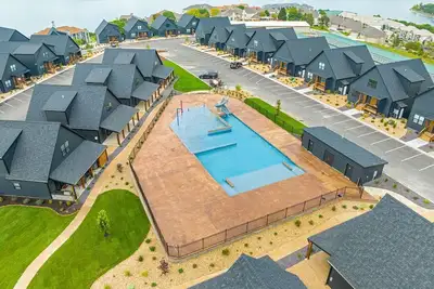 Image de Lakeview! Indoor Pool! Pool Table!