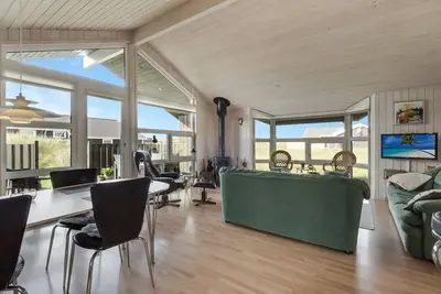 Image de \"Suometar\" - 400m from the sea by Interhome