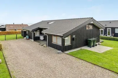 Image de \"Anniken\" - 300m from the sea by Interhome