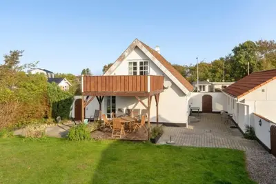 Image de \"Hethin\" - 100m from the sea by Interhome