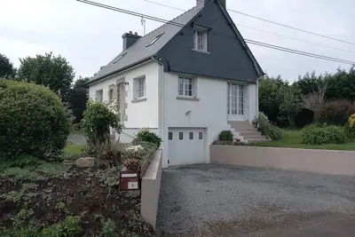 Image de Maison de campagne près d'un bourg!