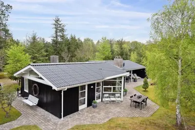 Image de \"Seraphina\" - 2km from the sea by Interhome