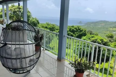 Image de Bel appartement de 250 m² avec grande terrasse dans un petit coin de paradis.