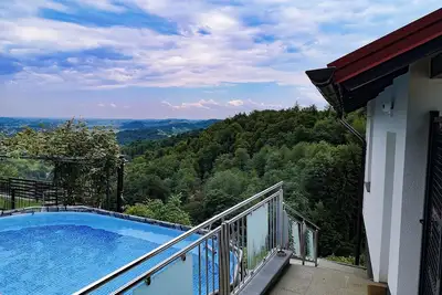 Image de Private wellness for 2 with amazing view, sauna & hot tub