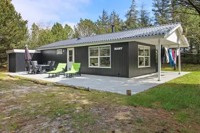 Image de \"Dika\" - 1km from the sea by Interhome