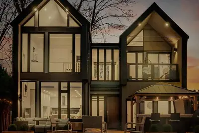 Image de Modern Cottage with waterfront Lounge & Hot Tub