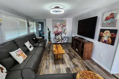 Image de Welcome to our Florida Flamingo Cottage at River Ranch Resort! 53
