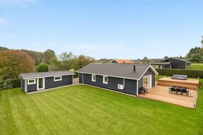 Image de \"Serey\" - 500m from the sea by Interhome