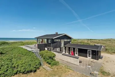 Image de \"Tinea\" - 50m from the sea by Interhome