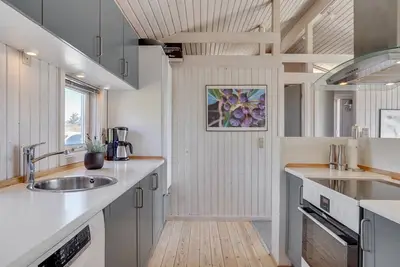 Image de \"Fanney\" - 100m from the sea by Interhome