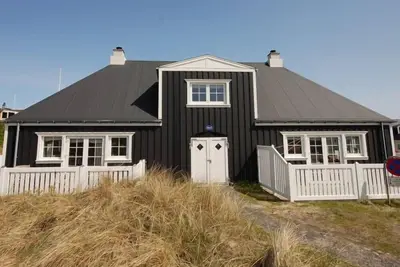 \"Eleonore\" - 100m from the sea by Interhome