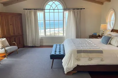 Image de The Beach House - Views, Surf, Sand, Relax, Play, Gather, Paradise