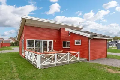 \"Carlie\" - 2. 8km from the sea by Interhome