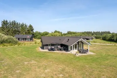 Image de \"Richard\" - 4km from the sea by Interhome