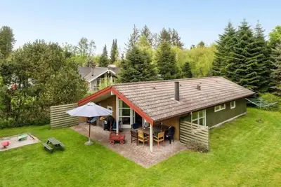 Image de \"Loreia\" - 200m from the sea by Interhome