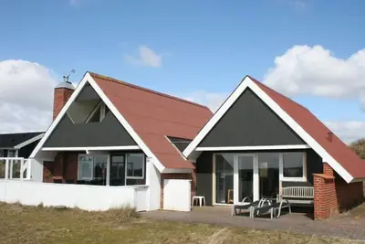 Image de \"Sys\" - 500m from the sea by Interhome