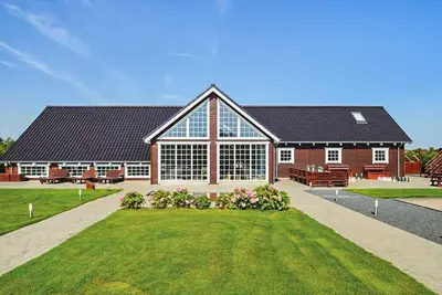 Image de \"Emelita\" - 900m from the sea by Interhome