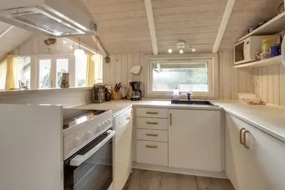 Image de \"Eline\" - 1. 5km from the sea by Interhome