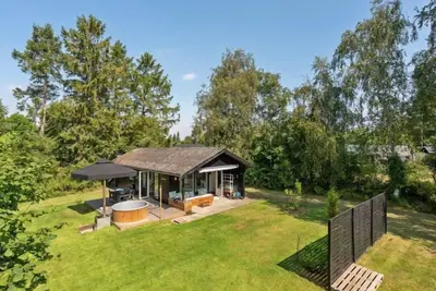 Image de \"Edny\" - 210m from the sea by Interhome