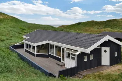 Image de \"Hadar\" - 100m from the sea by Interhome