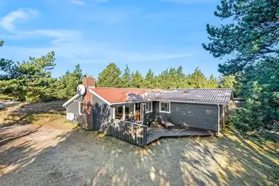 Image de \"Jula\" - 800m from the sea by Interhome