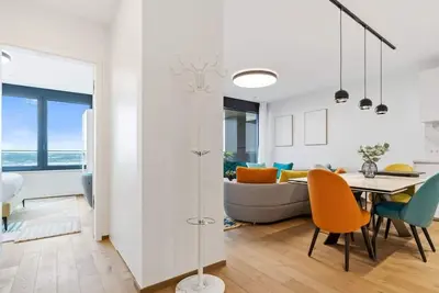 Image de Stylish and Luxurious Apt with Pool & Gym