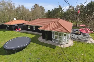 Image de \"Alla\" - 500m from the sea by Interhome