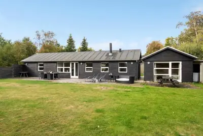 Image de \"Fay\" - 25m from the sea by Interhome