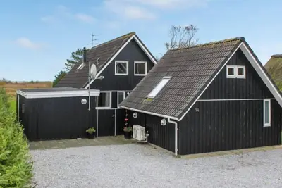 Image de \"Hejdie\" - 150m from the sea by Interhome