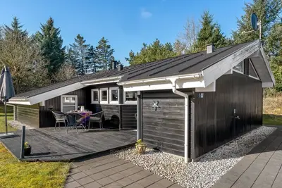 Image de \"Vojdan\" - 2km from the sea by Interhome