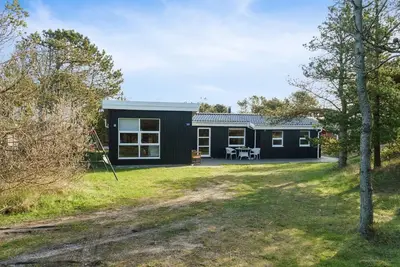 Image de \"Eroll\" - 1. 8km from the sea by Interhome