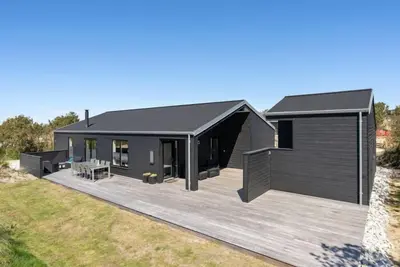 Image de \"Helli\" - 650m from the sea by Interhome