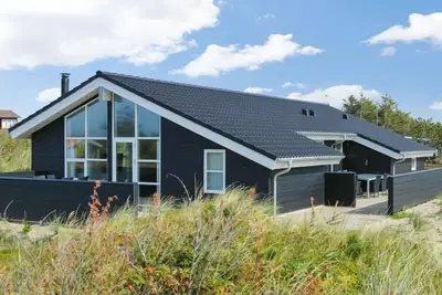 Image de \"Mavis\" - 800m from the sea by Interhome