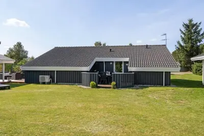 Image de \"Ilina\" - 400m from the sea by Interhome