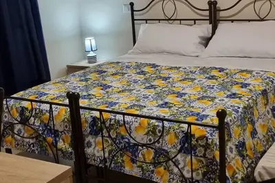 Image de Room with breakfast included in cottage Holiday home in Palmi Pietrenere.