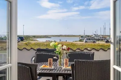 Image de \"Idunn\" - 100m to the fjord by Interhome