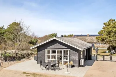 \"Gillis\" - 900m from the sea by Interhome