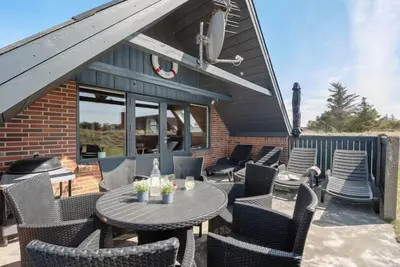 \"Wulfhild\" - 800m from the sea by Interhome