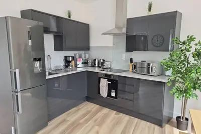 Image de Stunning 6 Bedroom 5 Bathroom Apartment With Free Wi-fi and Parking