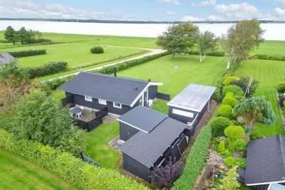 Image de \"Ilya\" - 90m to the fjord by Interhome