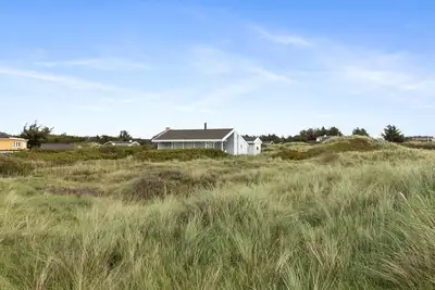 Image de \"Sigrid\" - 400m from the sea by Interhome