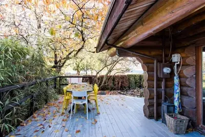 Image de Beachfront Loghouse