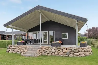 Image de \"Loi\" - 200m from the sea by Interhome