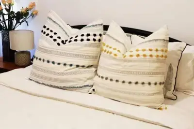 Close Airport Melbourne Nest